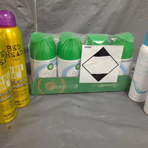 APPROXIMATELY 10 ASSORTED AEROSOLS TO INCLUDE BODY SPRAY , DRY SHAMPOO , ETC 