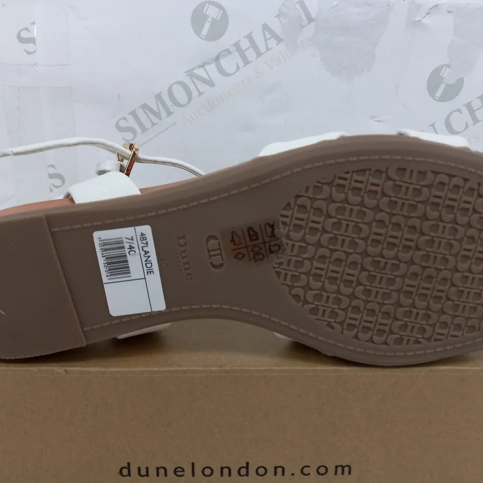 BOXED PAIR OF DUNE LONDON CROSS STRAP COMFORT WHITE LEATHER SANDALS - UK 7