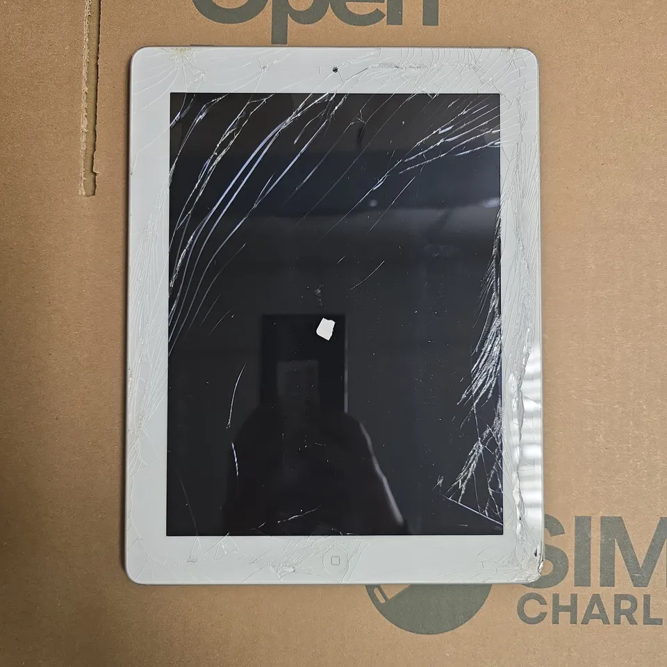 APPLE IPAD A1458 (4TH GEN) TABLET 