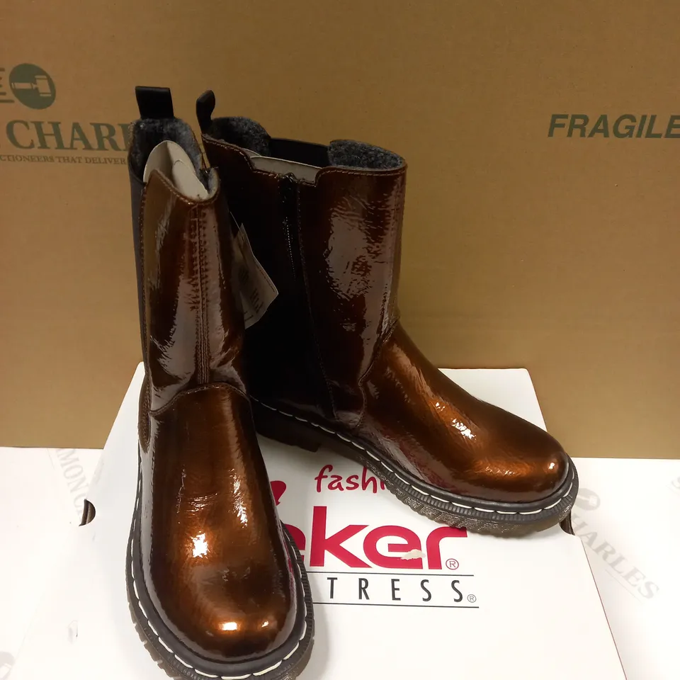 RIEKER TALL CHELSEA BOOT BRONZE - SIZE 5