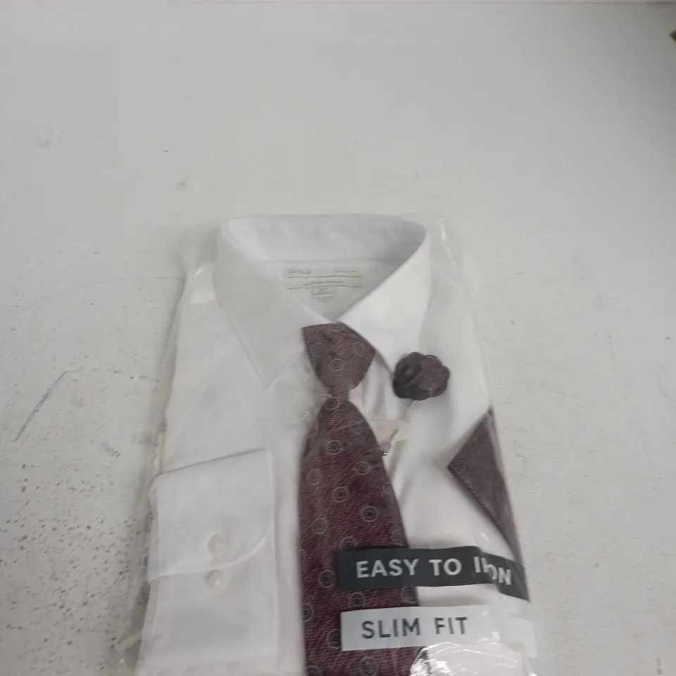 M&S SLIM FIT WHITE COTTON-BLEND SHIRT, COLLAR 16½ – INCLUDES BURGUNDY TIE (UK 16½)