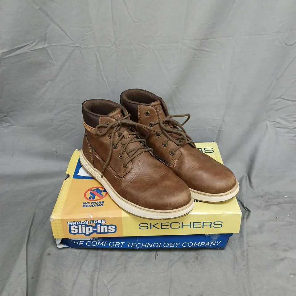 BOXED PAIR OF SKECHERS MEN'S GARLAN DENO WATERPROOF BOOTS IN BROWN SIZE 9