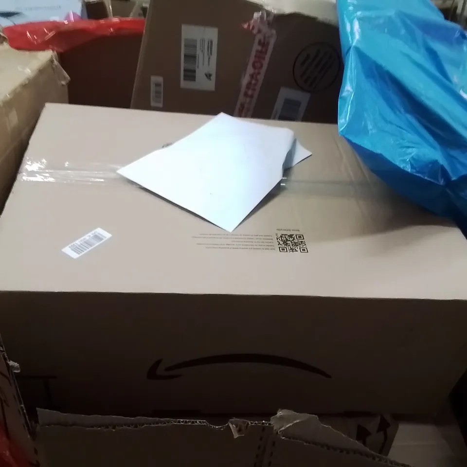 PALLET OF ASSORTED HOUSEHOLD GOODS AND PRODUCTS TO INCLUDE;A2 PICTURE FRAM,NAP MAT