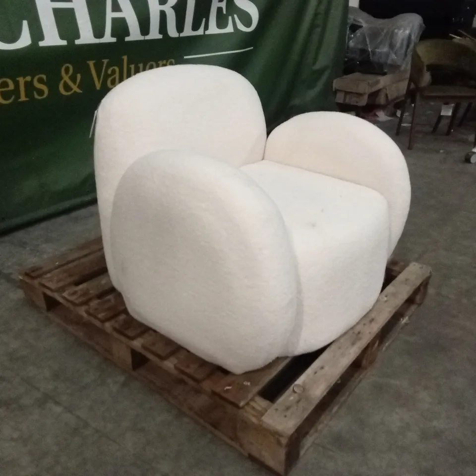QUALITY DESIGNER BOUCLE FABRIC CHAIR