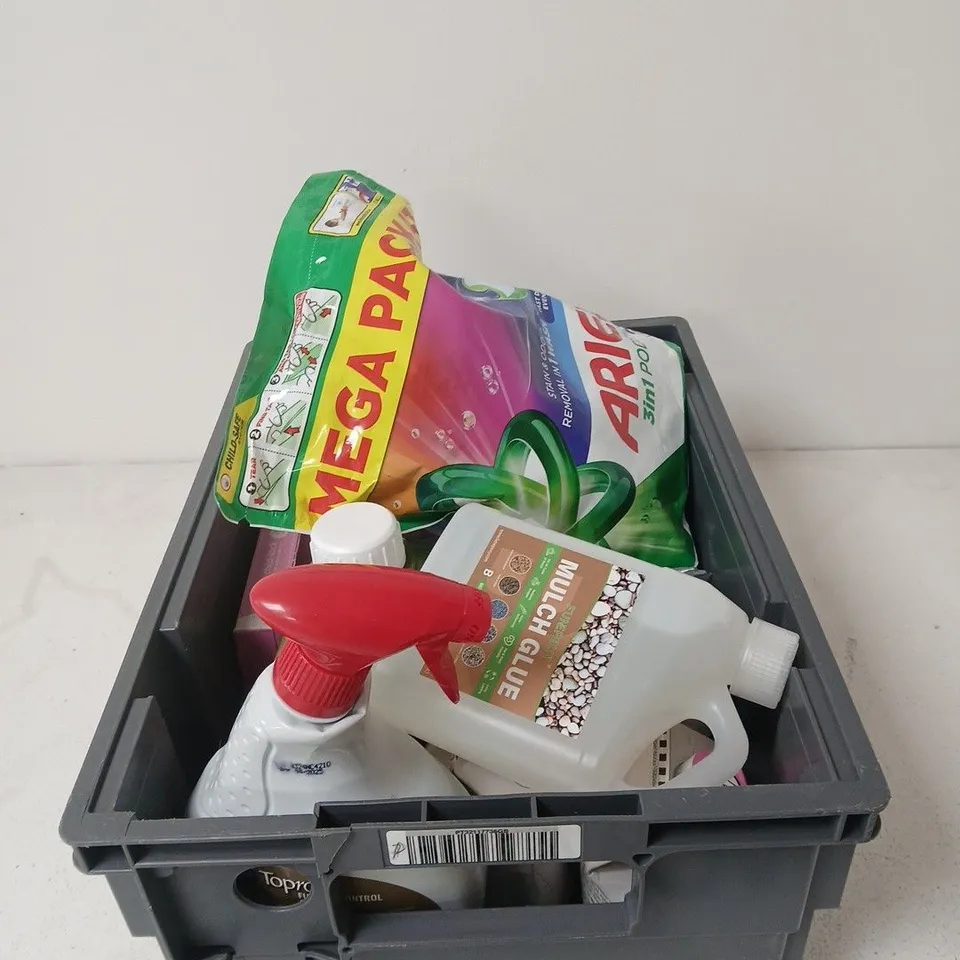 APPROXIMATELY 10 ASSORTED HOUSEHOLD ITEMS INCLUDING MULCH GLUE AND ARIEL 3 IN 1 PODS