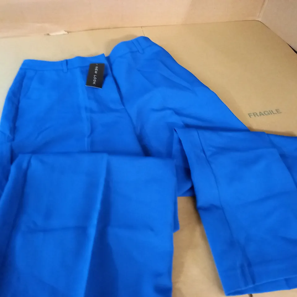 NEW LOOK DOLLY LONGLINE BLAZER AND TROUSERS IN BLUE - UK 14