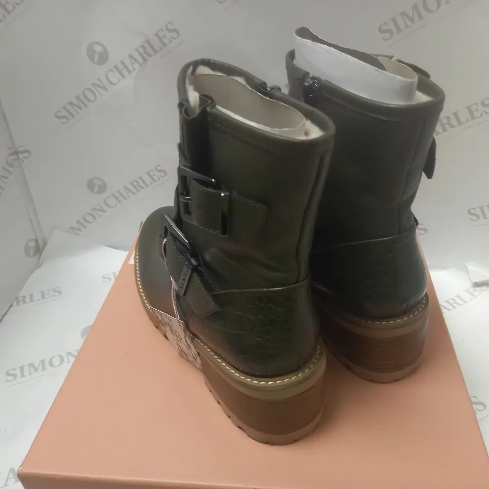 BOXED CORNELLA KHAKI LEATHER BOOTS - SIZE 7