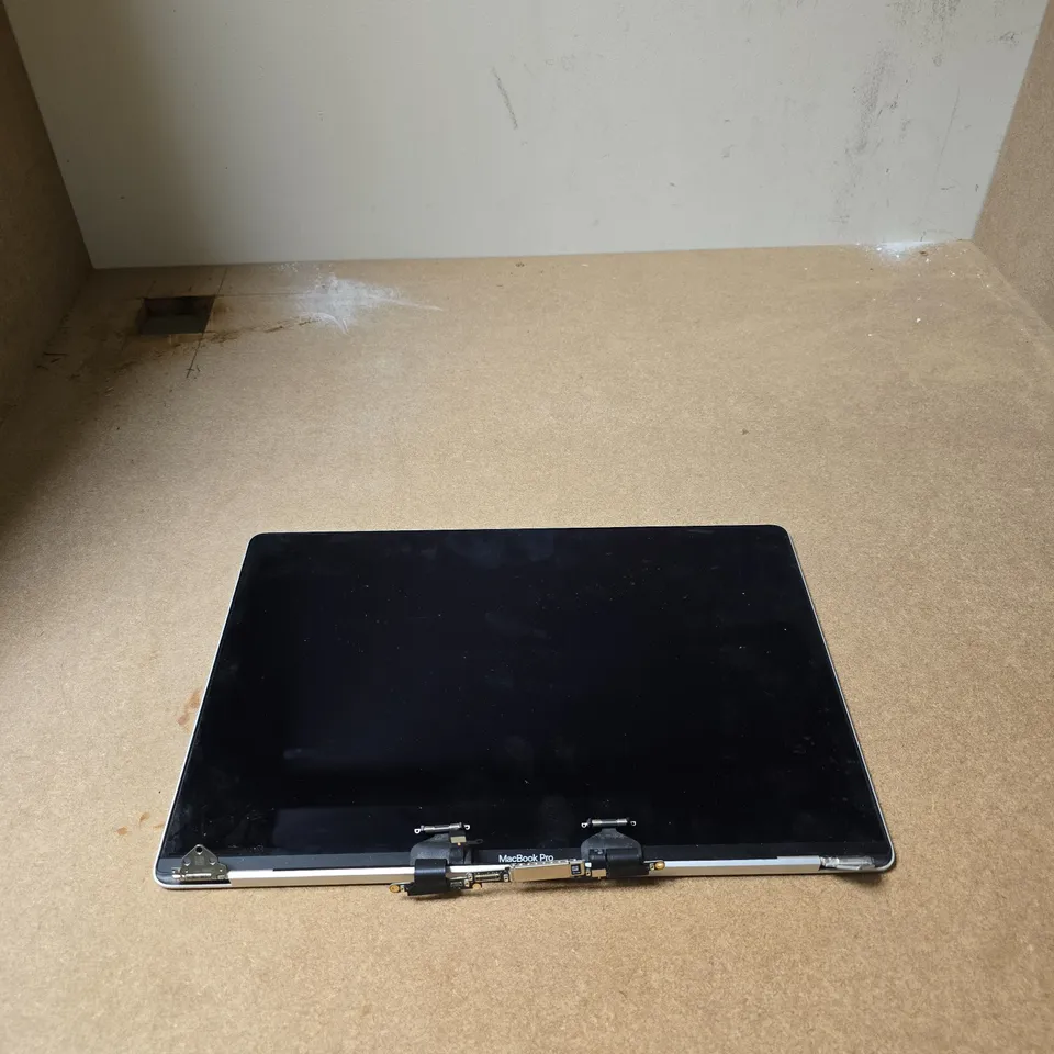 APPLE MAC BOOK SCREEN ONLY