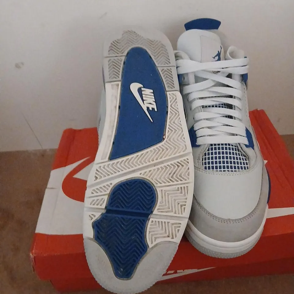 NIKE P-6000 SNEAKERS – WHITE/DUSTY CACTUS (UK9)