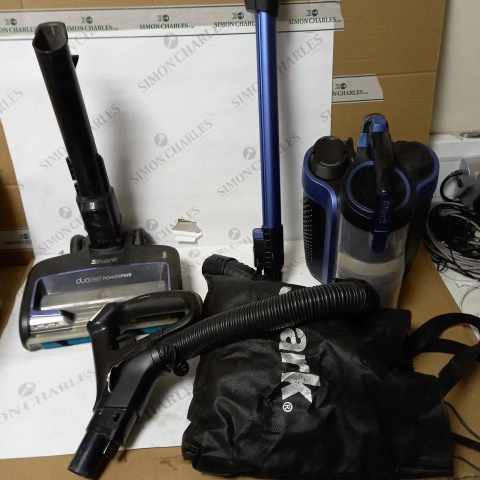 SHARK LIFTAWAY VACUUM