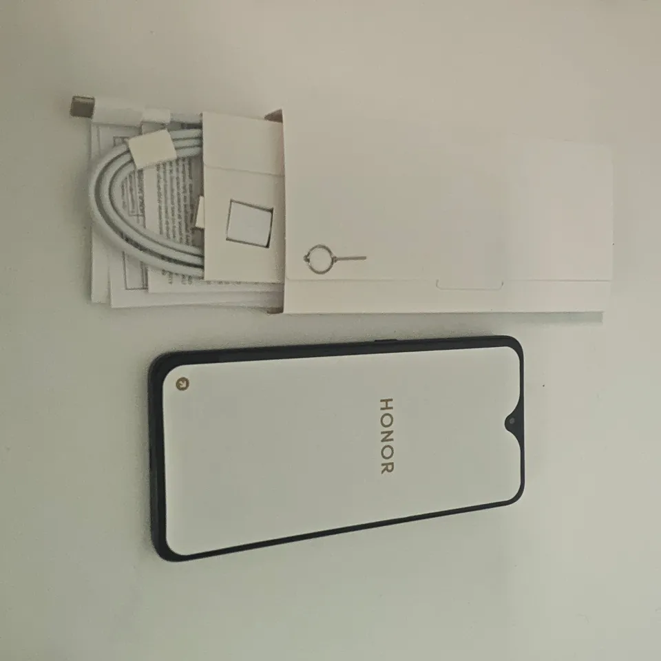 BOXED HONOR 400 SMART 4/128GB IN VELVET BLACK - LGN-NX1