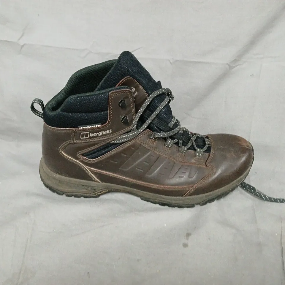 UNBOXED BERGHAUS EXPEDITOR RIDGE 2.0 WALKING BOOTS SIZE UK 11. USED