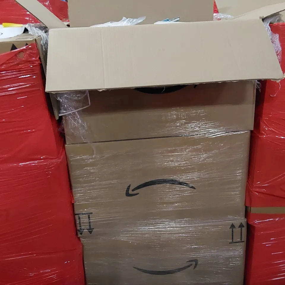 PALLET OF ASSORTED ITEMS INCLUDING: MENS FLEECE, MENS SHOES, MENS PYJAMAS, TEMPORARY TATTOOS, GIFT RIBBONS, MID YEAR DIARY, BRA, FISHING LINE, CHILDREN'S BOOK