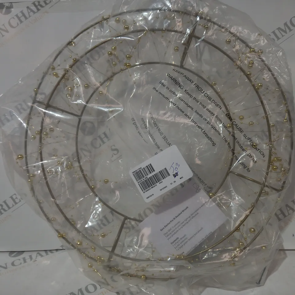 BOXED SARA DAVIES PRE-LIT BEADED WREATH 