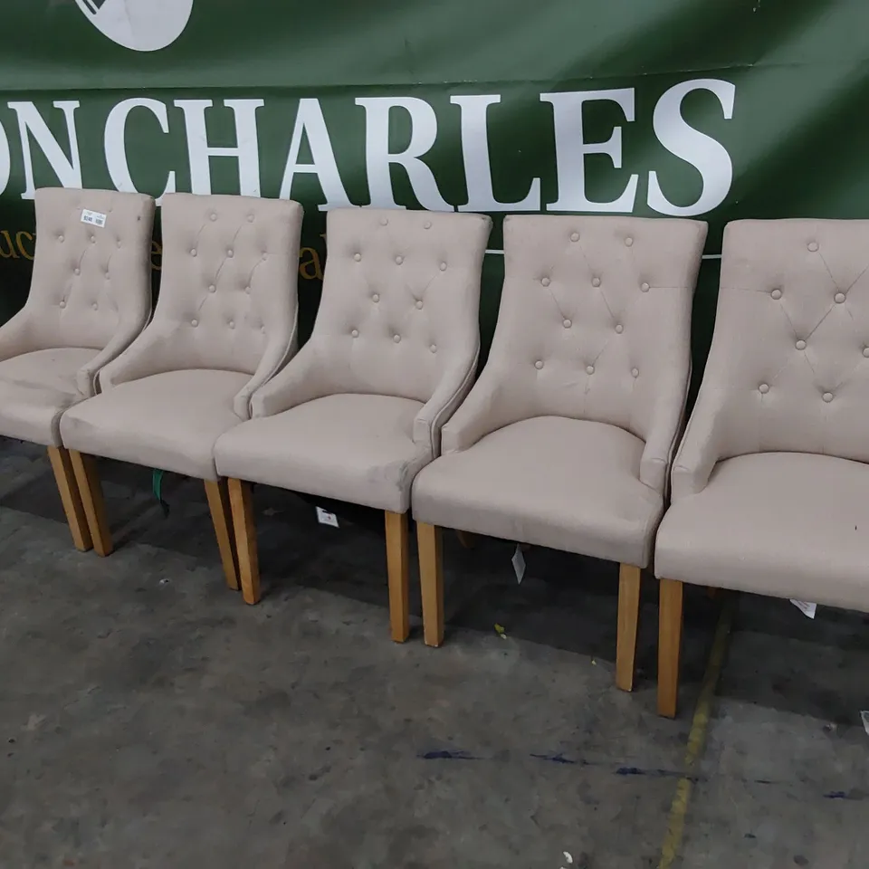 SET OF FIVE UPHOLSTERED BUTTONED BACK DINING CHAIRS BEIGE FABRIC ON NATURAL WOOD LEGS 