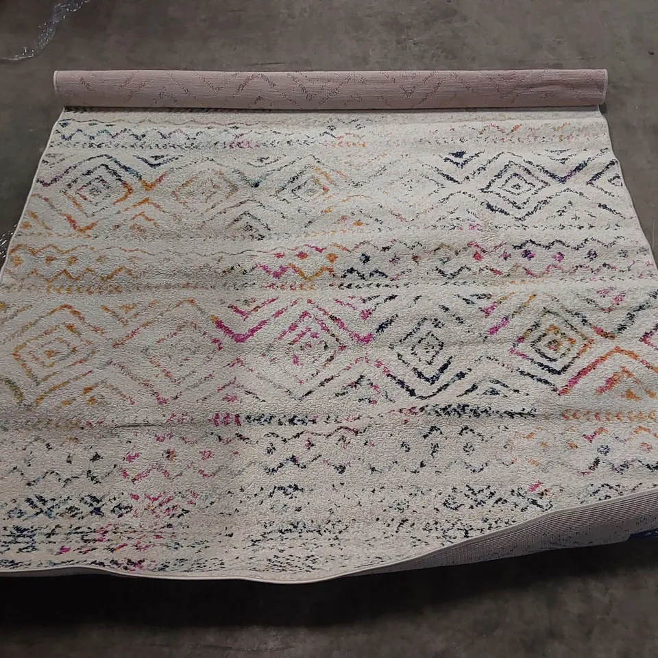 BRAND NEW BAGGED SAFAVIEH TULUM RUG - 230 x 160cm