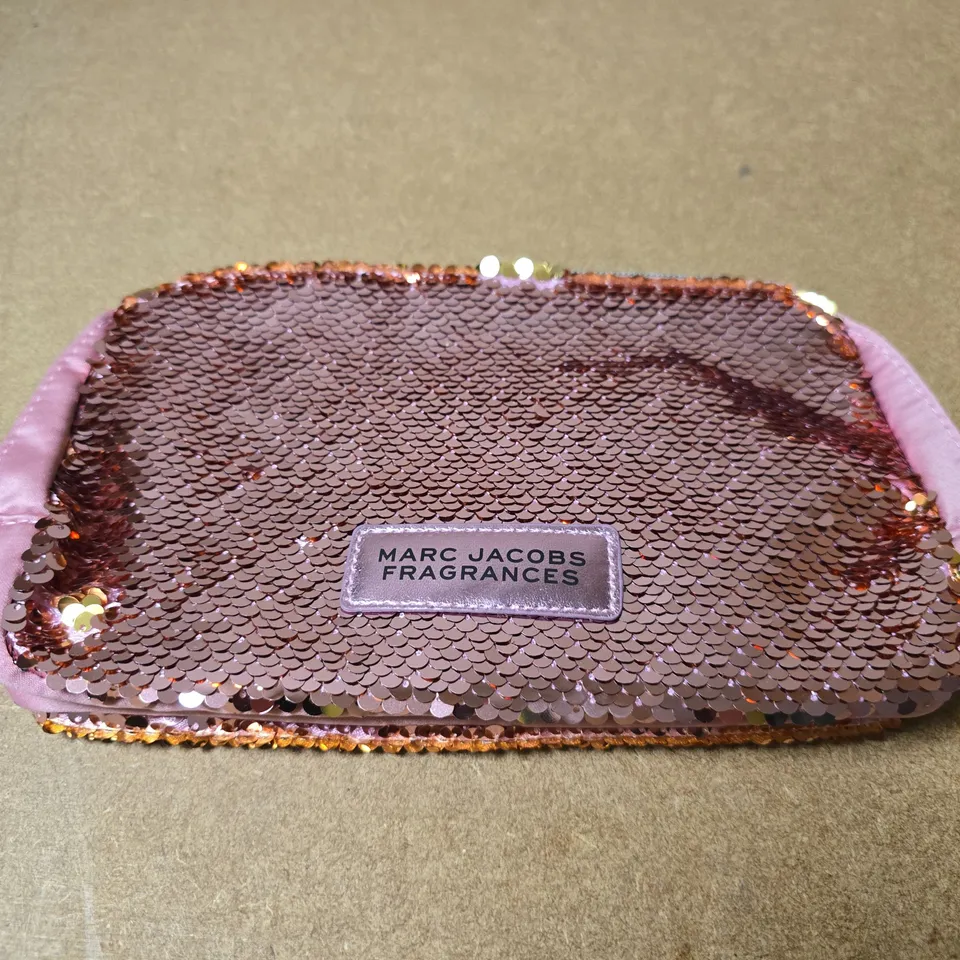 MARC JACOBS FRAGRANCES SEQUIN COSMETIC POUCH – PINK