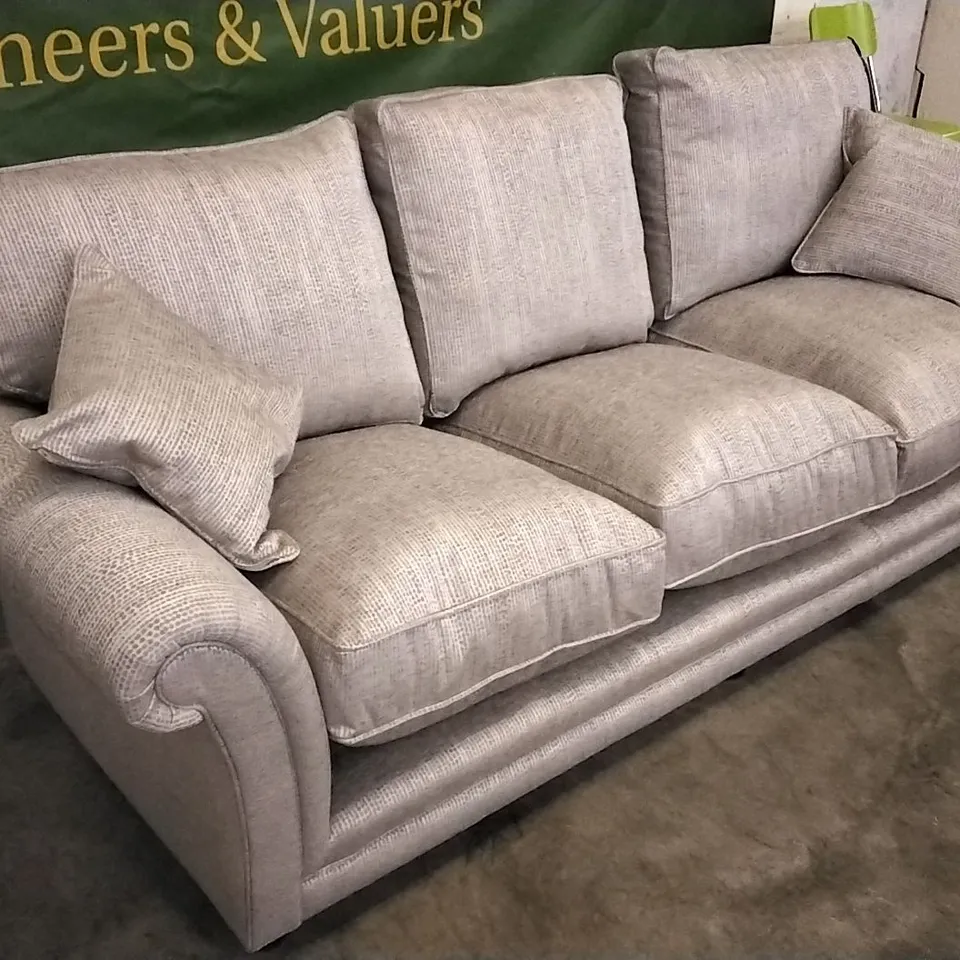 QUALITY DESIGNER PARKER KNOLL 3 SEATER SOFA IN SILVER PATTERNED FABRIC