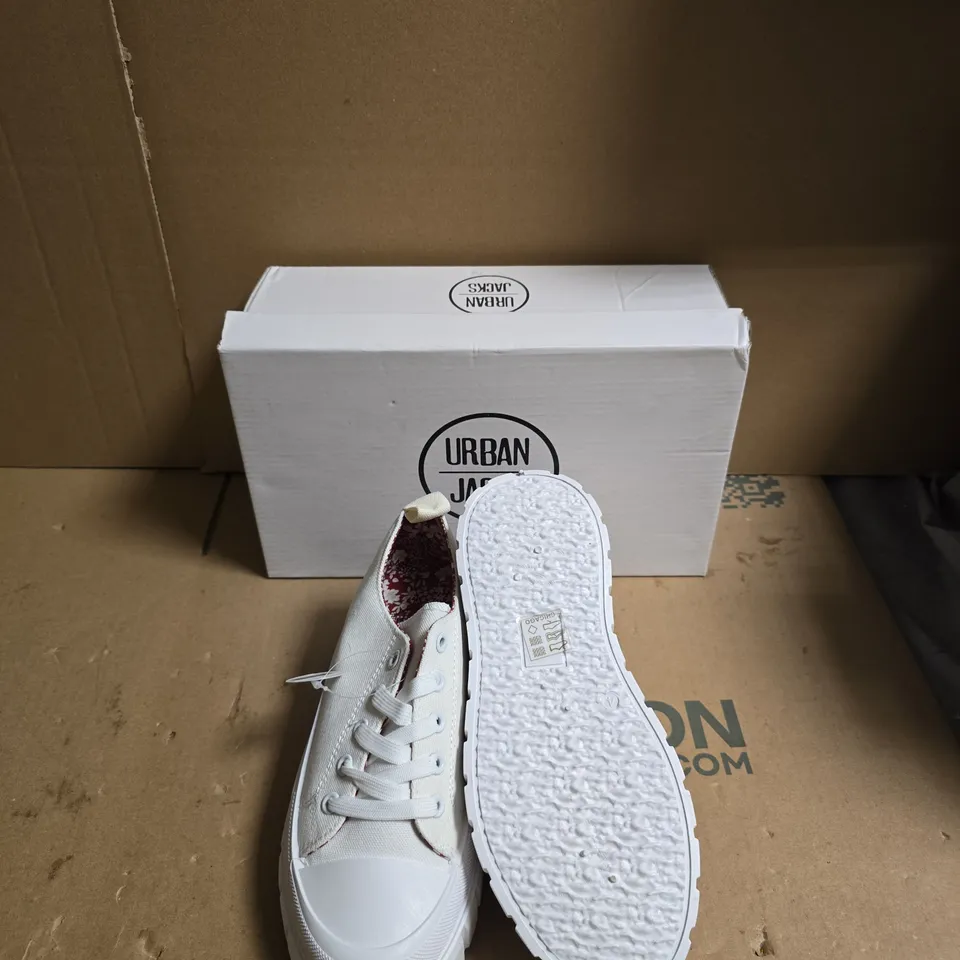 URBAN JACKS WOMEN'S WHITE CANVAS TRAINERS – FLORAL LINING - UK SIZE 4