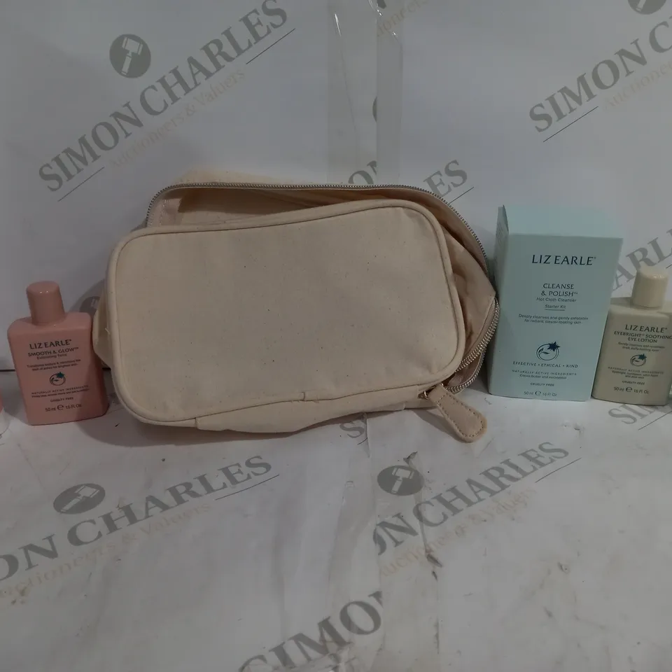 BOXED LIZ EARLE GIFT SET 