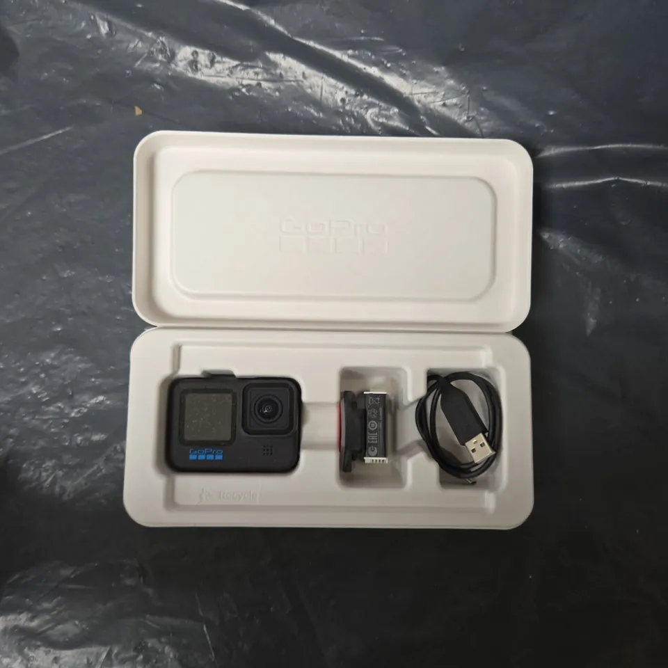 GOPRO HERO11 BLACK ACTION CAMERA WITH ACCESSORIES – BOXED