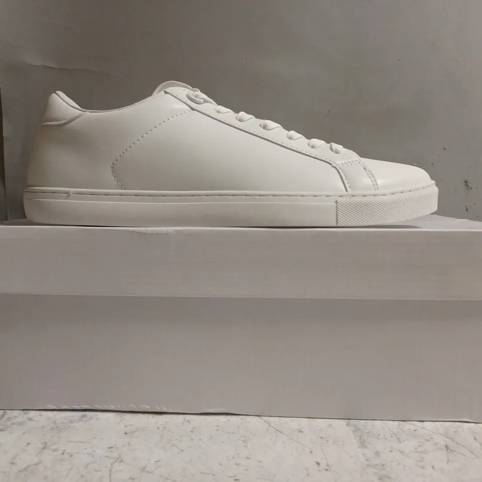 BOXED PAIR OF KURT GEIGER LACE UP SHOES IN WHITE SIZE EU 41