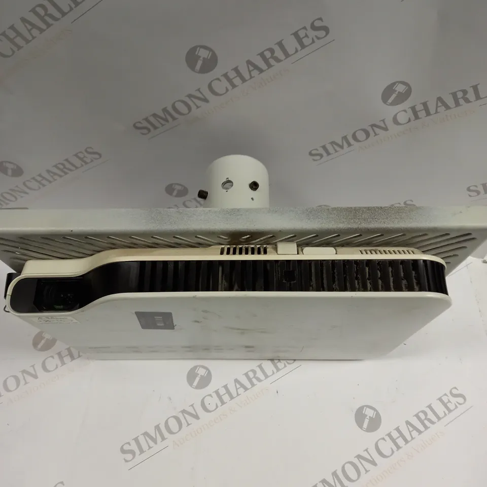 CASIO GREEN SLIM SERIES PROJECTOR & MOUNT