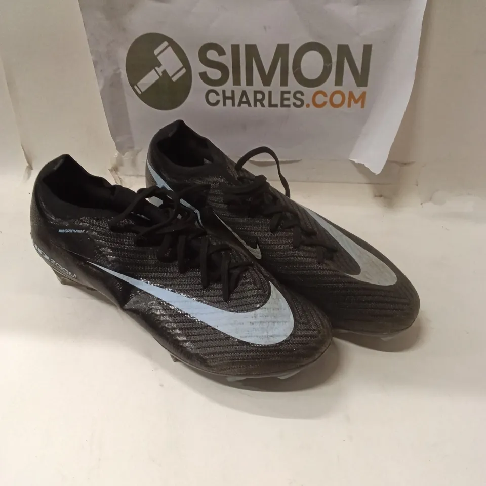 NIKE MERCURIAL FOOTBALL BOOTS – BLACK WITH LIGHT BLUE SWOOSH SIZE 8.5UK