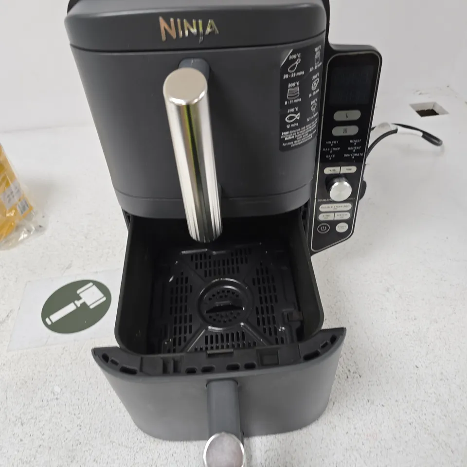 NINJA AIR FRYER/TOASTER OVEN – BLACK USED ITEM