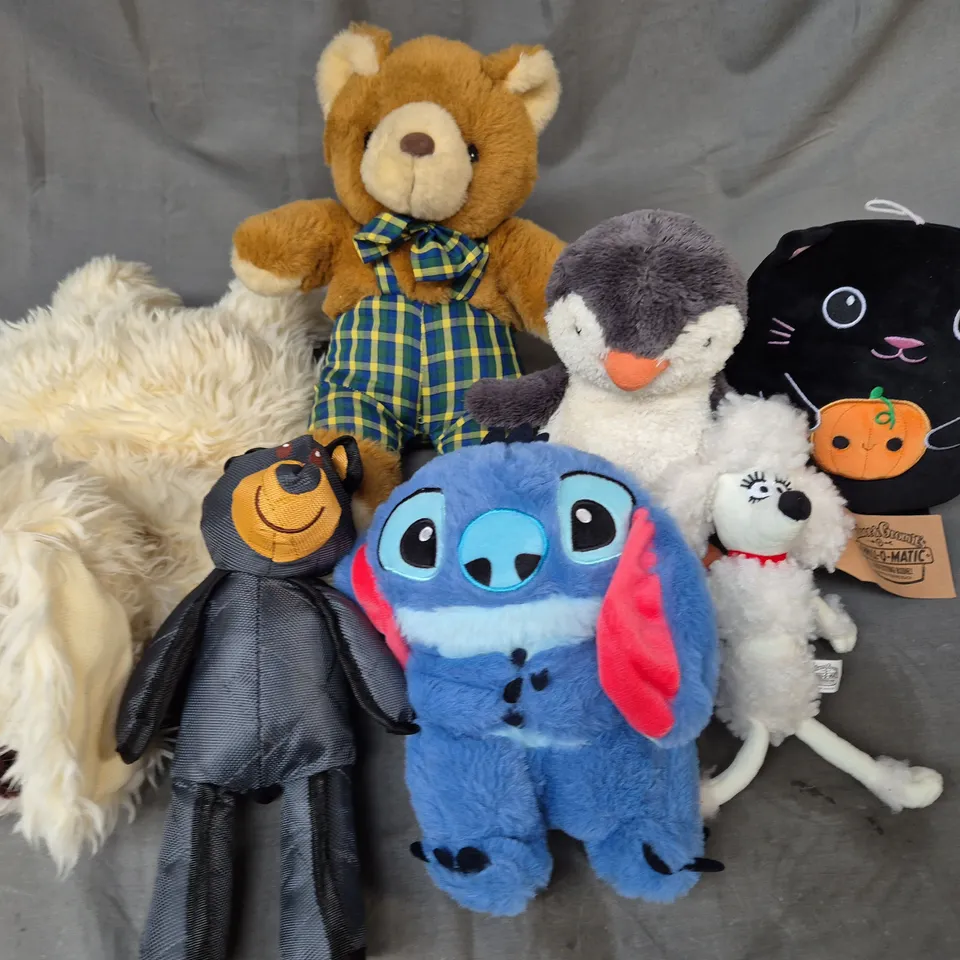 LOT OF APPROXIMATELY 35 ASSORTED PLUSHIES