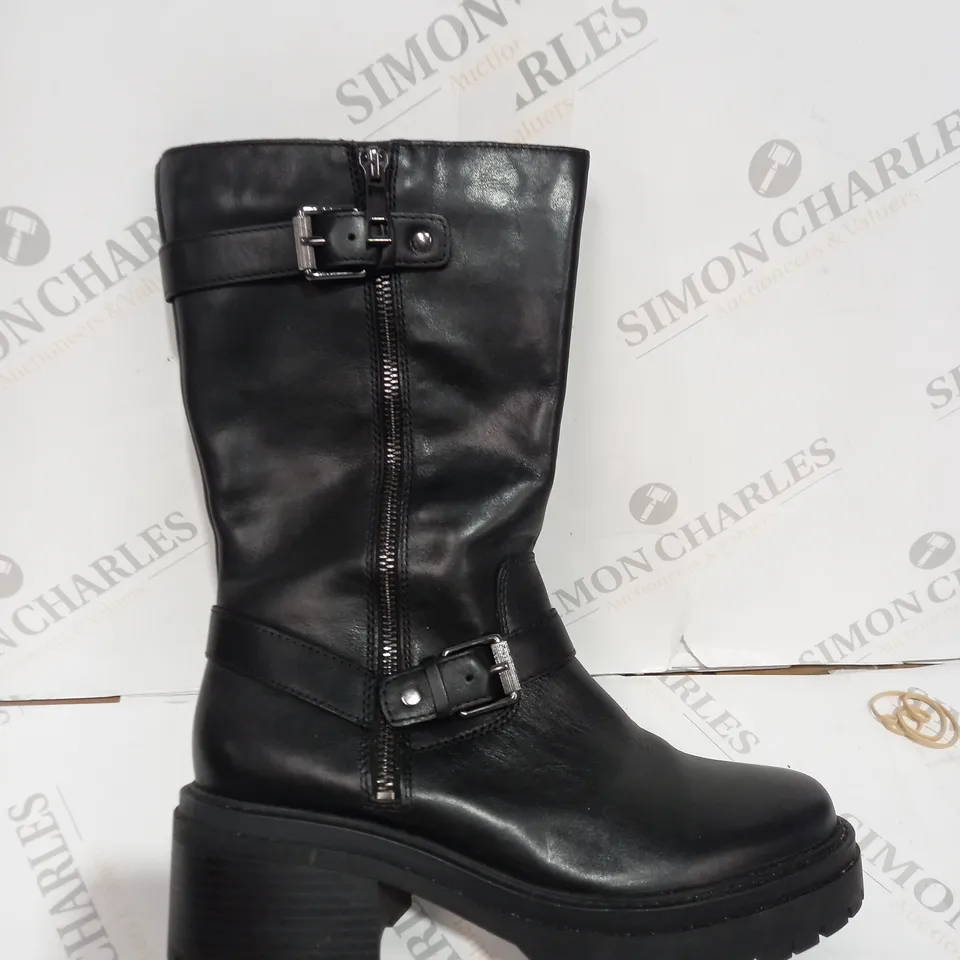 NATURALIZER JAGGER BLACK HIGH BOTT - UK 6