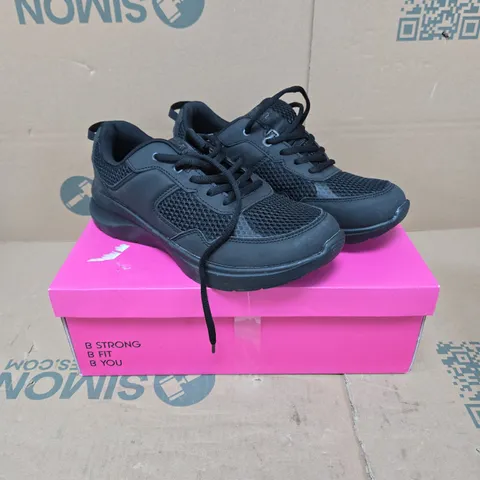 B ACTIVE TRAINERS – BLACK, UK SIZE 7