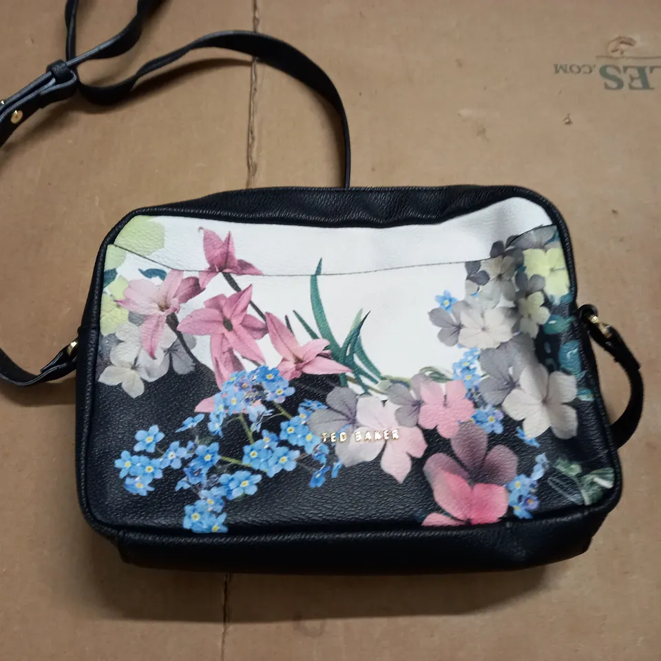 TED BAKER LEATHER LOOK BAG 