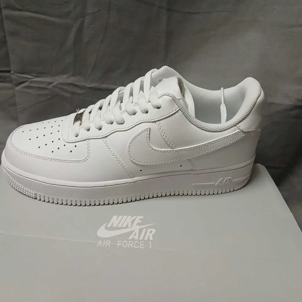NIKE AIR FORCE 1 ’07 WHITE/WHITE – UK 8