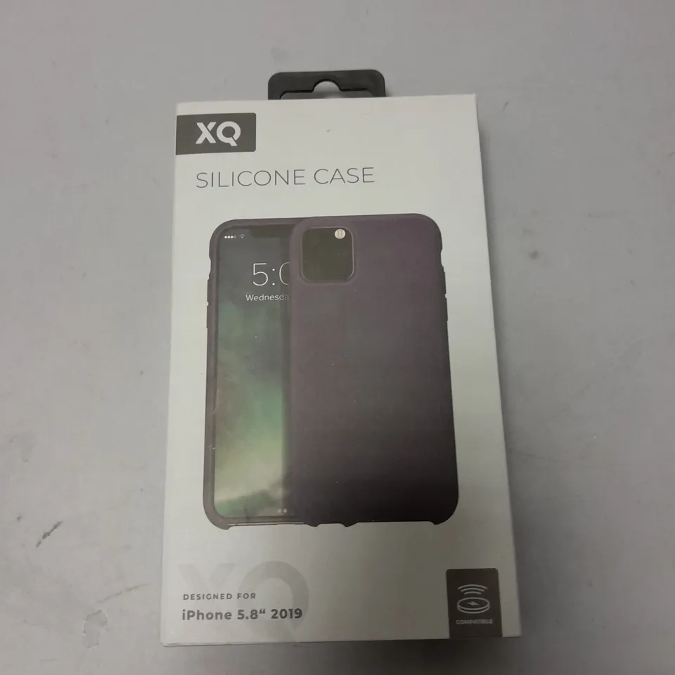 APPROXIMATELY 40 BRAND NEW BOXED XQ SILICONE PROTECTIVE CASES FOR IPHONE 5.8" 2019 MODEL 