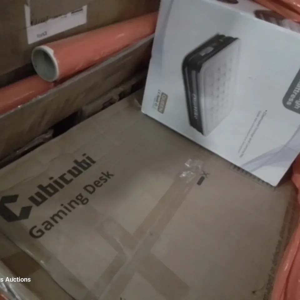 PALLET OF ASSORTED ITEMS TO INCLUDE, GAMING DESK, INFLATABLE MATTRESS, AIR FRYER OVEN, OFFICE CHAIR.