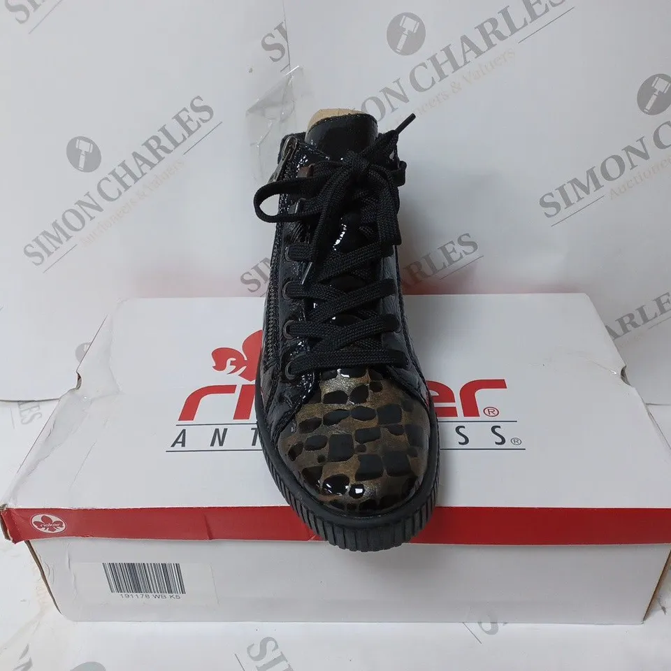 BOXED PAIR OF RIEKER FLEECE LINING BLACK PATENT/BRONZE SIDE ZIP TRAINER BOOTS IN BLACK UK SIZE 5