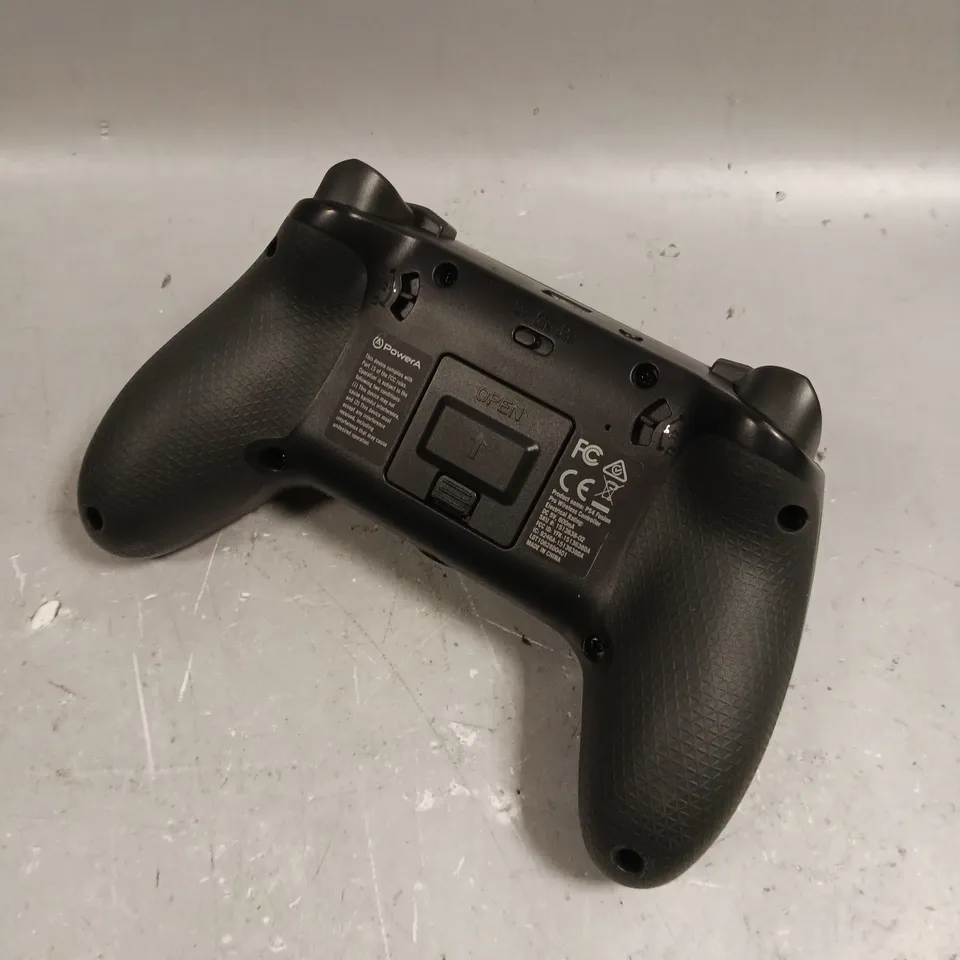 BOXED FUSION PRO WIRELESS CONTROLLER FOR PLAYSTATION 4 
