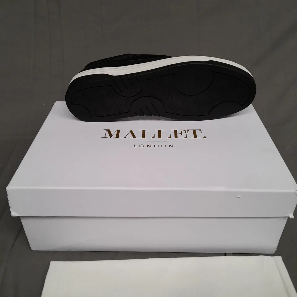 BOXED PAIR OF MALLET LONDON BLACK MALLET BENNET SIZE 8 
