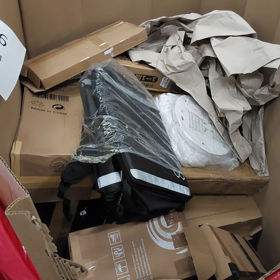 PALLET OF ASSORTED ITEMS INCLUDING: TABLE, HEDGE WALL DECORATIONS, STEAM SEAT, LARGE RUCKSACK, SOFA COVER