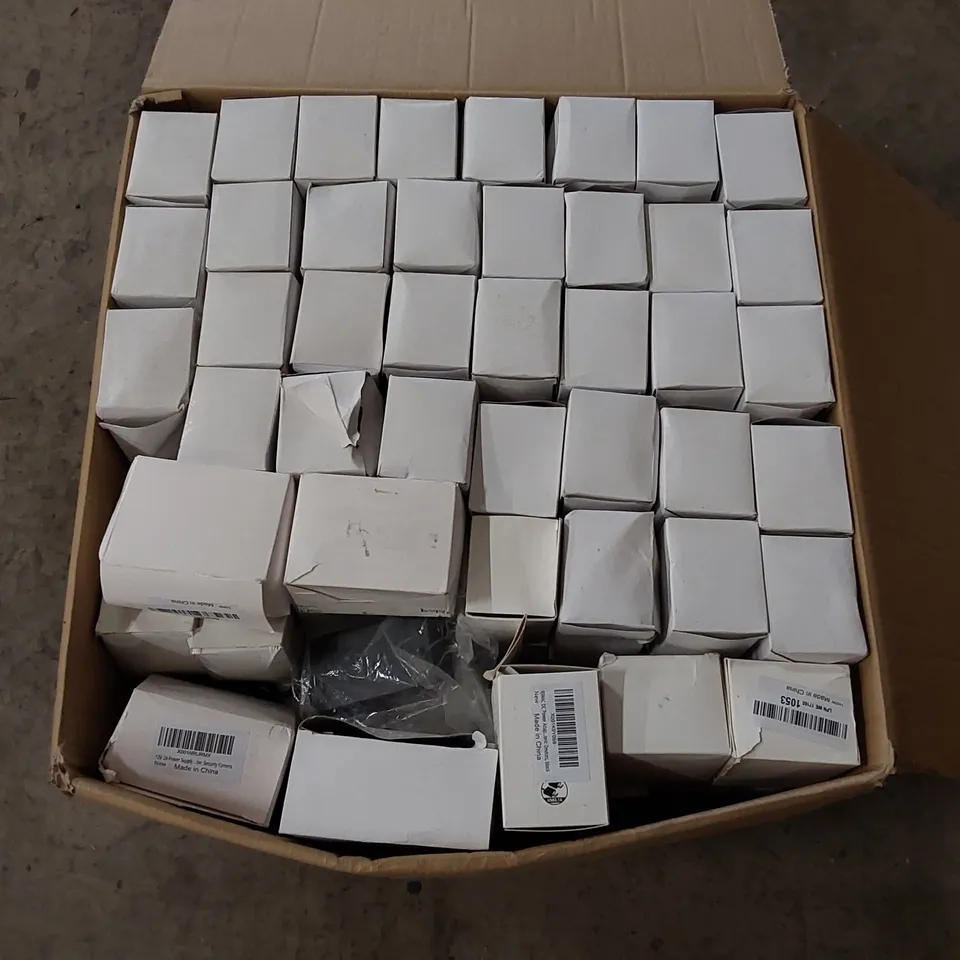 BOX OF APPROXIMATELY 145X AC ADAPTERS 4X UNIVERSAL ADAPTERS (1 BOX)