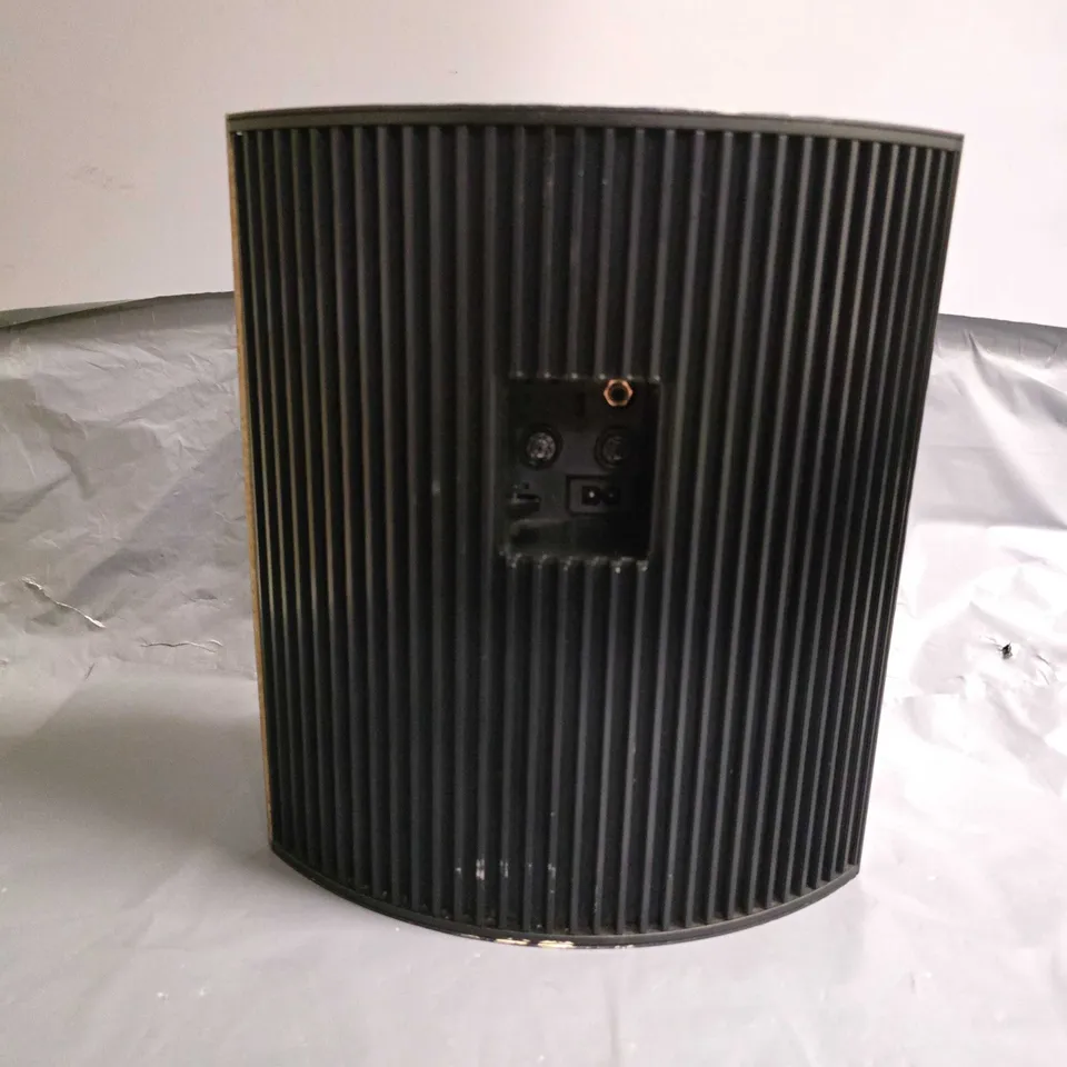 PAIR OF UNBOXED BANG & OLUFESEN BEOLAB 4000 SPEAKERS