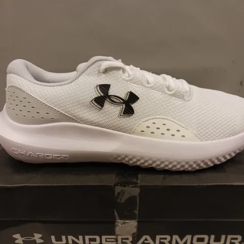 UNDER ARMOUR MEN'S RUNNING CHARGED SURGE 4 TRAINERS - WHITE - UK 9