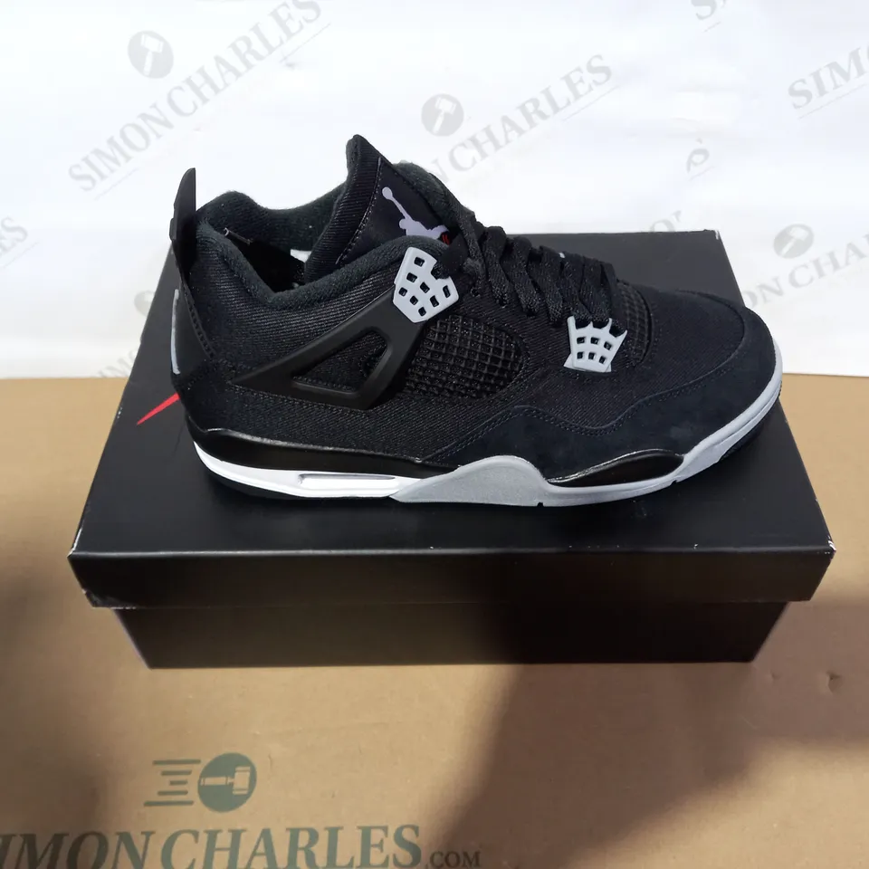 BOXED PAIR OF AIR JORDAN BLACK/GREY/WHITE HIGHTOPS SIZE 8