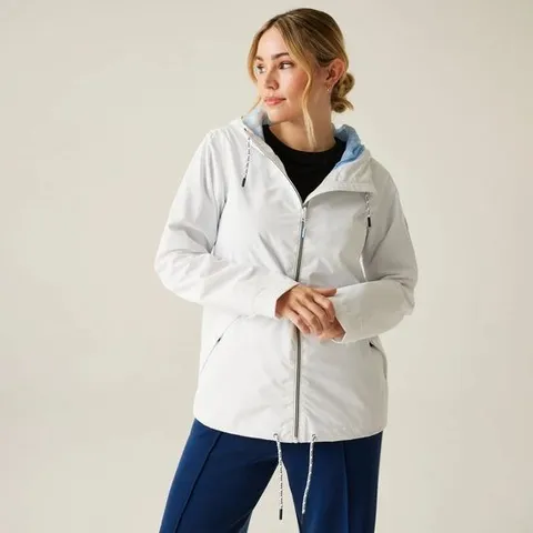BRAND NEW REGATTA WOMEN'S BAYLETTA II WATERPROOF JACKET IN WHITE - UK 26