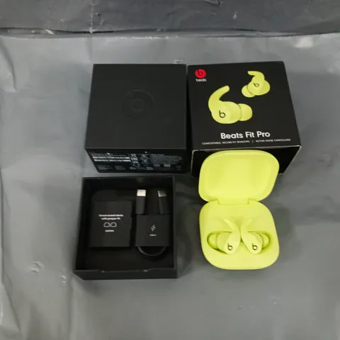 BOXED BEATS FIT PRO - LIME 