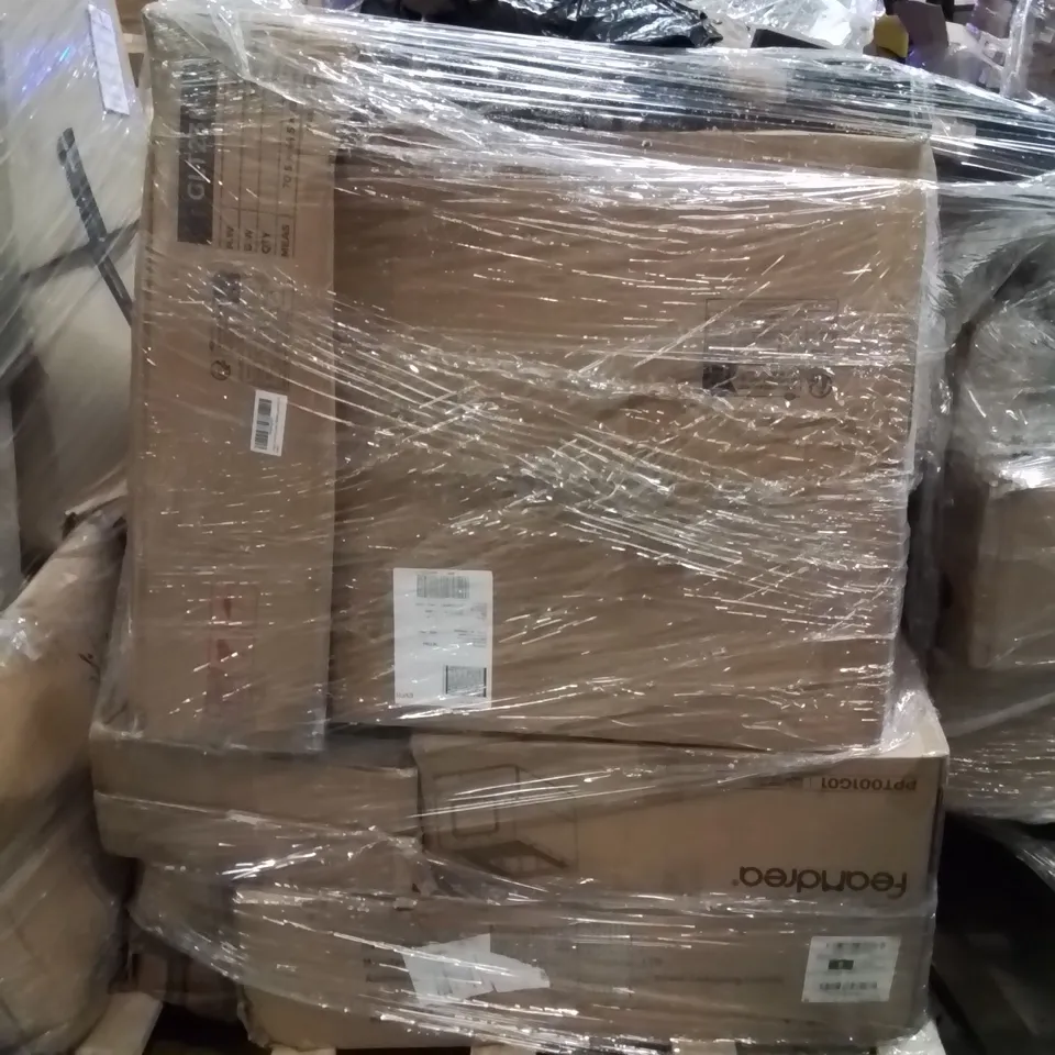 PALLET OF ASSORTED HOUSEHOLD GOODS AND PRODUCTS TO INCLUDE;ALUMINIUM LADDERS,CAT LITTER BOX,DESK