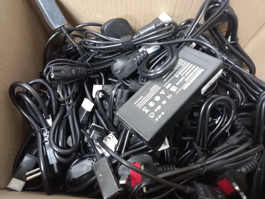 Lot 593: APPROXIMATELY 50 ASSORTED COMPUTER PERIPHERALS TO INCLUDE ...