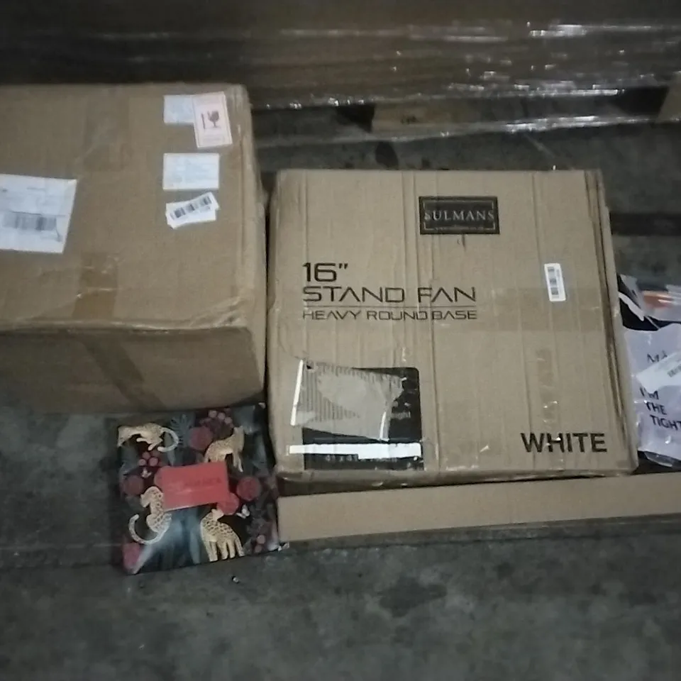 PALLET OF ASSORTED ITEMS INCLUDING SULMANS STAND FAN, QOMOLO POP UP TENT, BIGHOUSE SMART LED CEILING LIGHT, LIQUI MOLY INVISIBLE GLOVE, DOMINICA COLLECTION BY BEAUTY4BRITIAN, DID DESK FAN, DODGE  