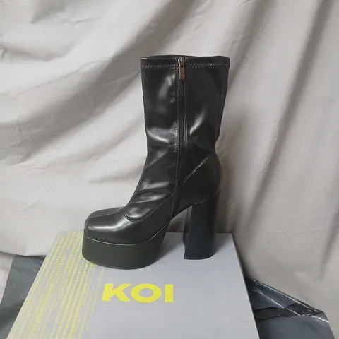 KOI DELANO MEN'S BLACK PLATFORM HEELED BOOTS, UK7